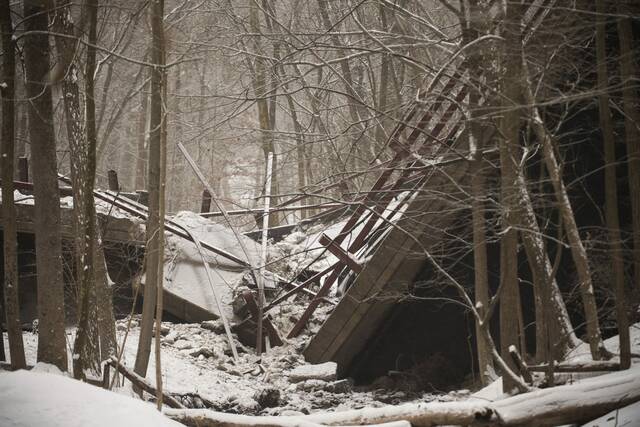 4691801_web1_ptr-bridgecollapse702 4691801_web1_ptr-bridgecollapse702