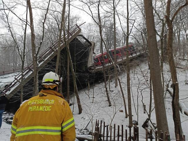 4691854_web1_ptr-BridgeCollapse001