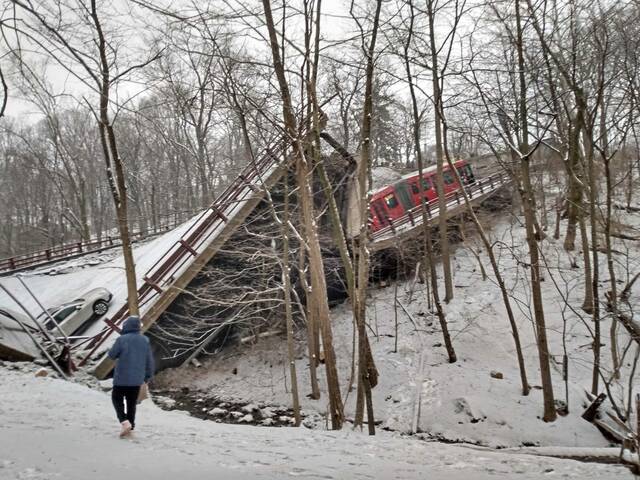 4703983_web1_ptr-BridgeCollapse003