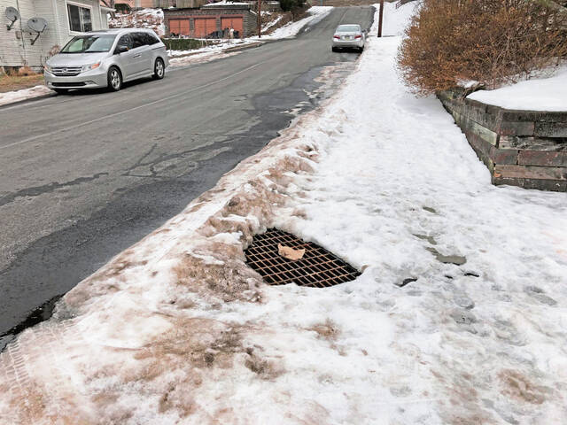4708217_web1_vnd-sidewalksnow1-020322