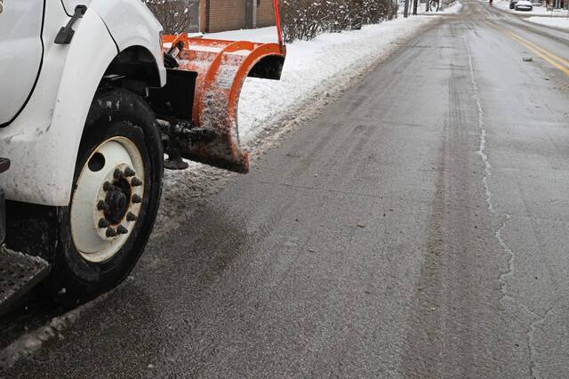 4715857_web1_WEB-snow-plow-A
