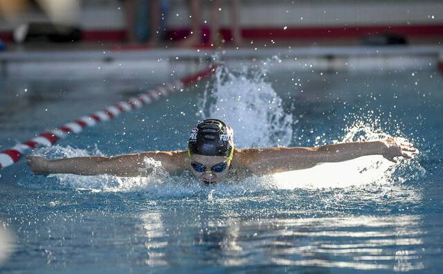 4723934_web1_vnd-FCSwimDive100-013022