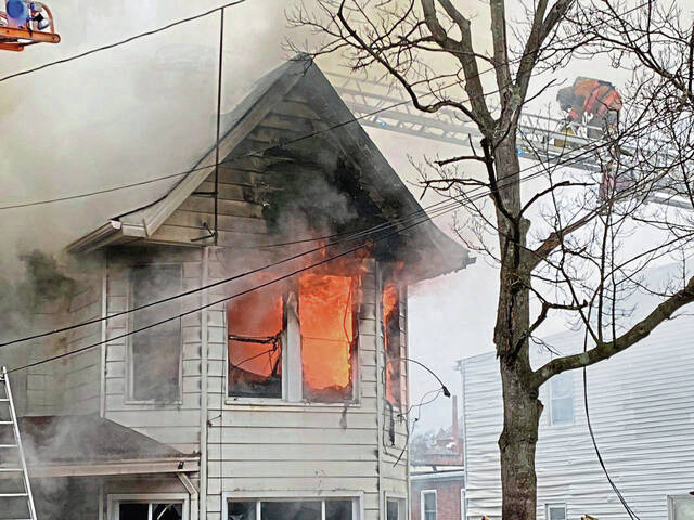 4734606_web1_Greensburg-fire