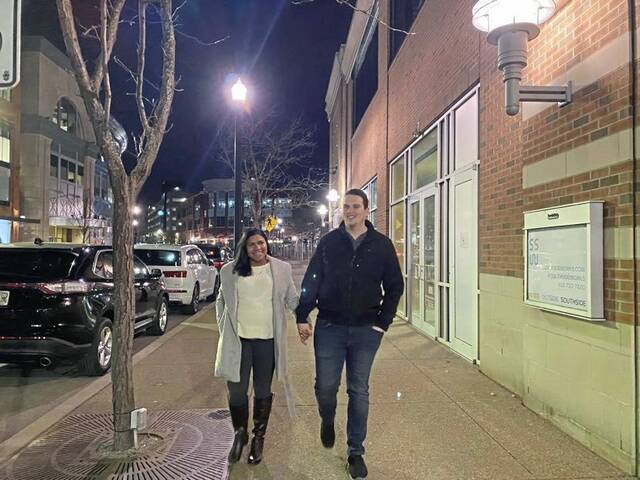 4734847_web1_PTR-Pandemic-Couple-Gabby-3