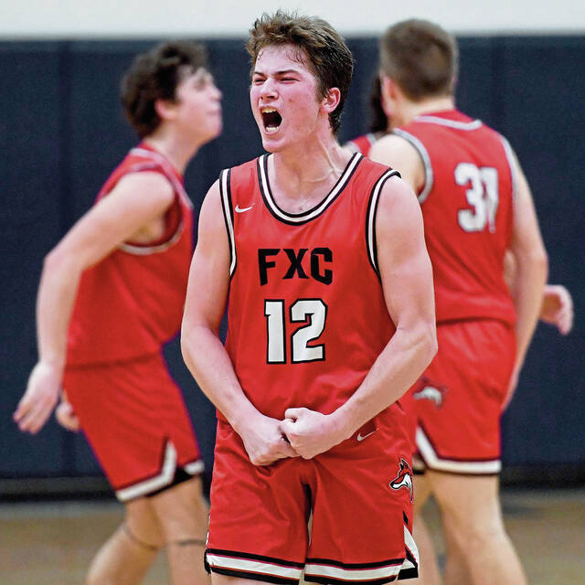 Fox Chapel survives Eli Yofan injury scare, clinches sole possession of section title