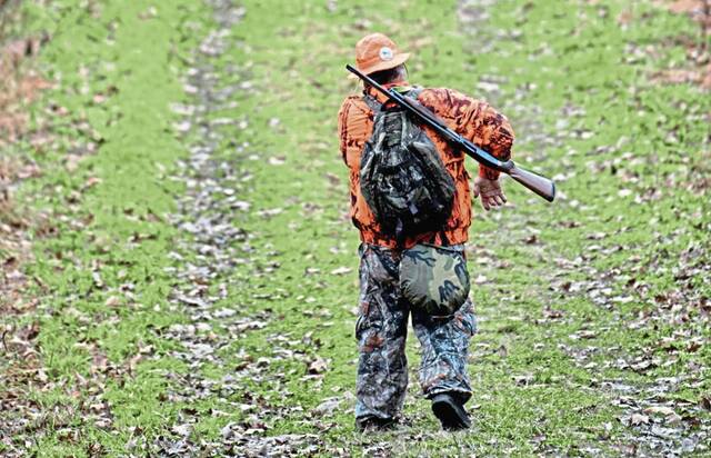 4750941_web1_ptr-OutDeerHunt-120115