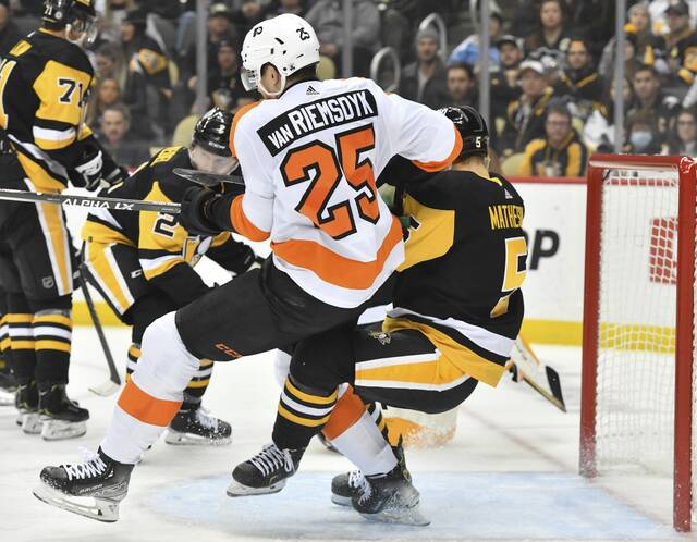 Kris Letang and Penguins slip past Flyers, 3-2, in overtime