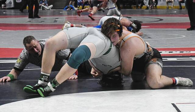 Latrobe, Burrell are the early favorites for the 2022-23 wrestling season