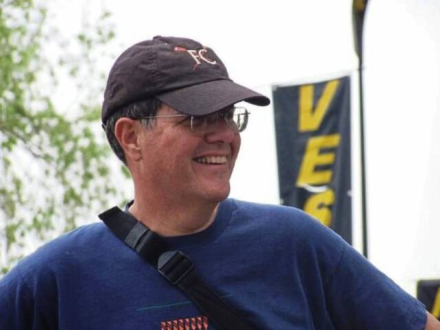 Fox Chapel community mourns Mark Bellinger, who revitalized crew program