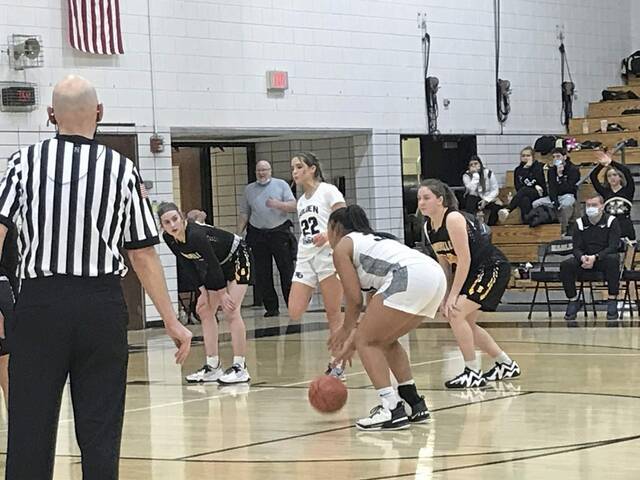 Keystone Oaks shakes off slow start, tops Brownsville in Class 3A first round