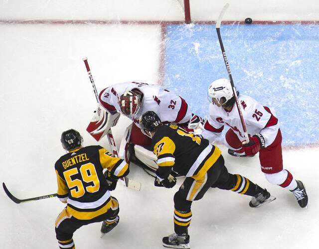 4768788_web1_ptr-Pens-Canes11-022122