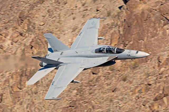 4771117_web1_gtr-NavyF18SuperHornet2-022222