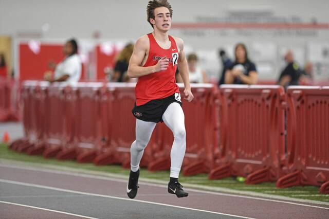 Fox Chapel sophomores Schrim, Troutman shine during indoor track season