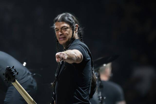 4781124_web1_GTR-Metallica09-101918