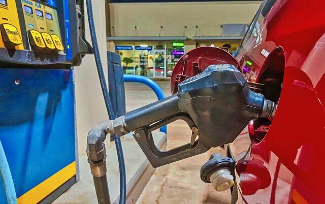 4795684_web1_web-gaspump