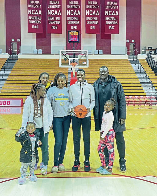 From Mali to Memphis, assistant coach brings basketball knowledge to Sewickley Academy