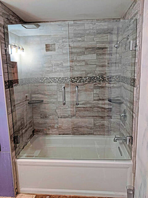 4797783_web1_PTR-HomeGardenShow-Glass-1
