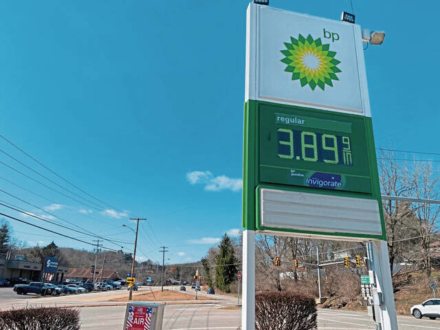 4807760_web1_vnd-gasprices-030422-5