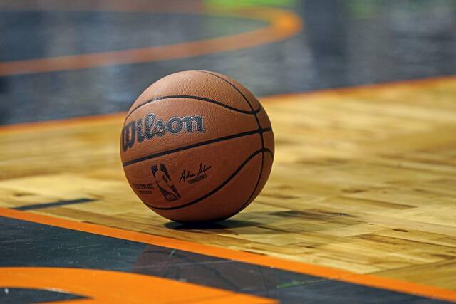 4808363_web1_ptr-nbaballs-122121