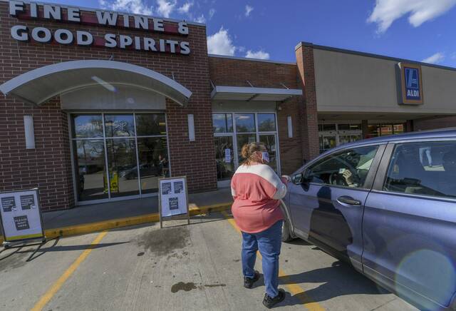 4808481_web1_PTR-LIquorStore-042820