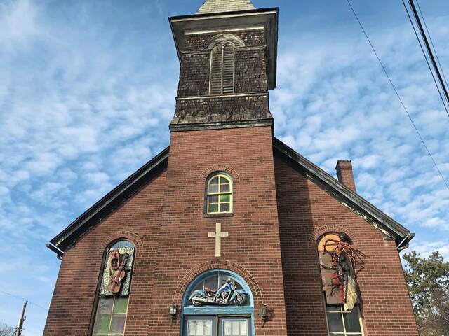 4812857_web1_wep-whatsthatchurch-20220304_0617