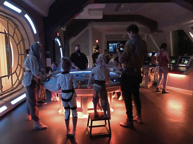 4812953_web1_gtr-StarWarsHotel13-031322