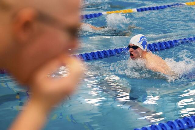 4819514_web1_gtr-WPIAL3Aswim131-030522