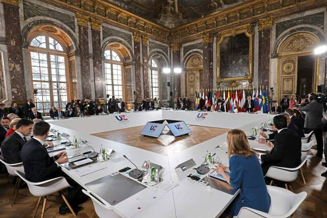 4832203_web1_AP22069647030942