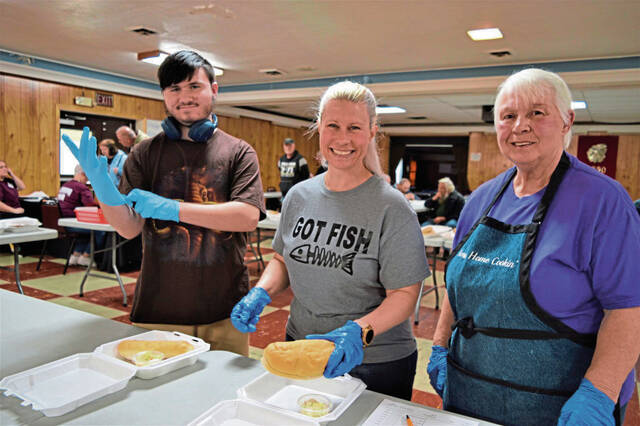 4837458_web1_vnd-LbgFishFry-031122