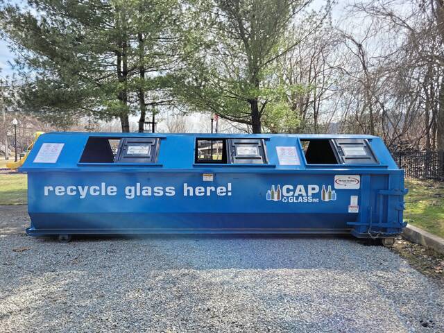 4838012_web1_SEW-GlassRecyclingBin2-032422