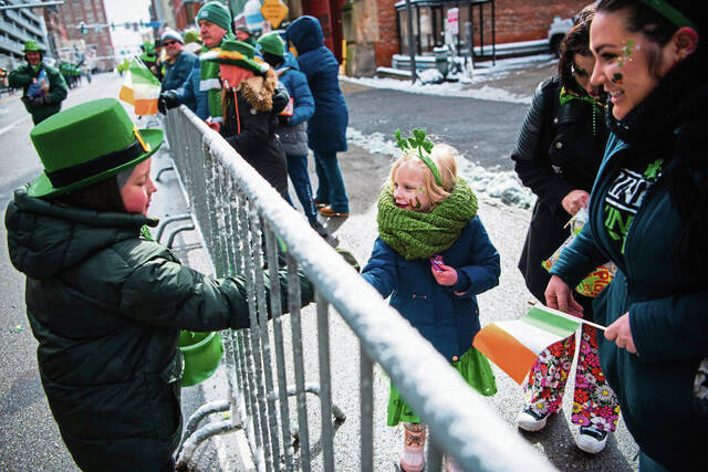 4839594_web1_ptr-StPatsParade25-031322
