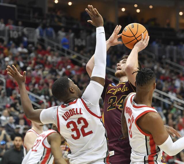 4861469_web1_ptr-OhioStLoyola10-031922