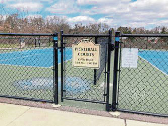 4879840_web1_pickleballcourt