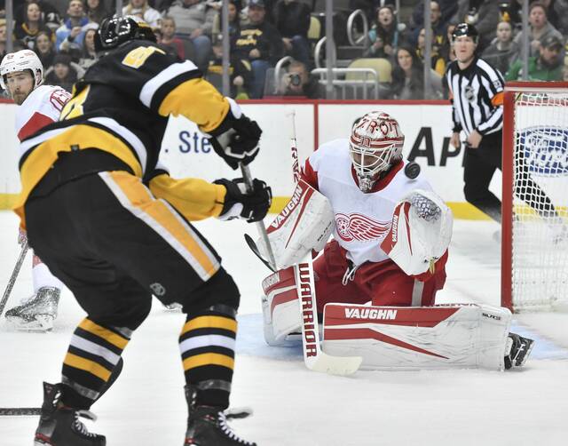 4890091_web1_ptr-PensRedWings04-032822