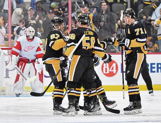 4890091_web1_ptr-PensRedWings07-032822