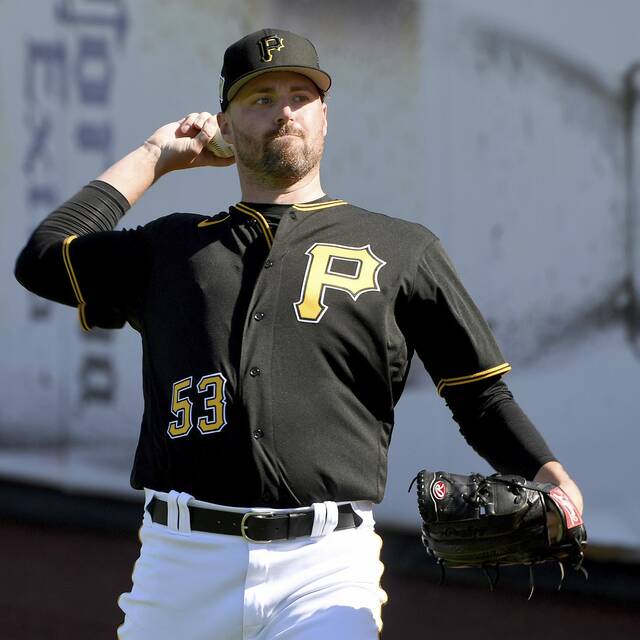 4894889_web1_ptr-Bucs-Hembree-04