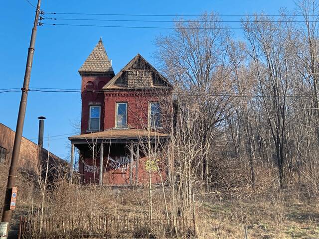 4880233_web1_ptr-titohousedevelopment1-031822