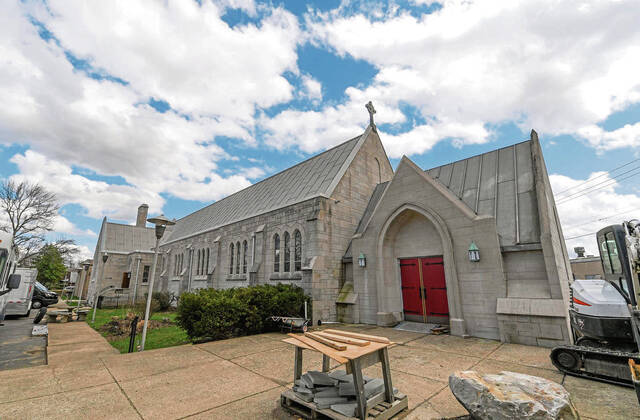 4882200_web1_vnd-saintandrewchurch102-040322