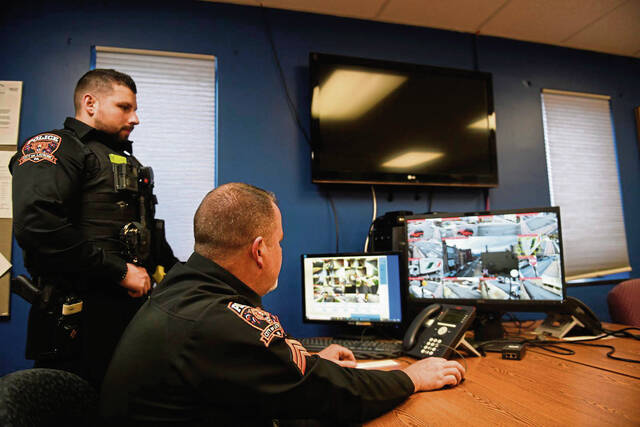 4899731_web1_gtr-SurveilCams003-041022