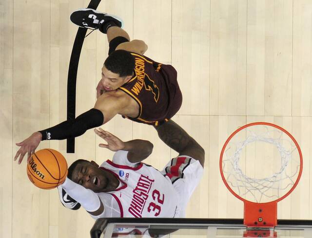 4902469_web1_ptr-OhioStLoyola18-031922