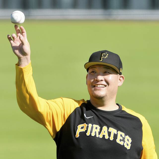 4912174_web1_ptr-bucs-yoshi01-032822
