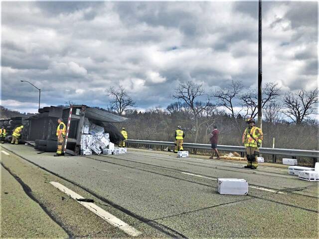 4912546_web1_ptr-ParkwayEastCrash-040422