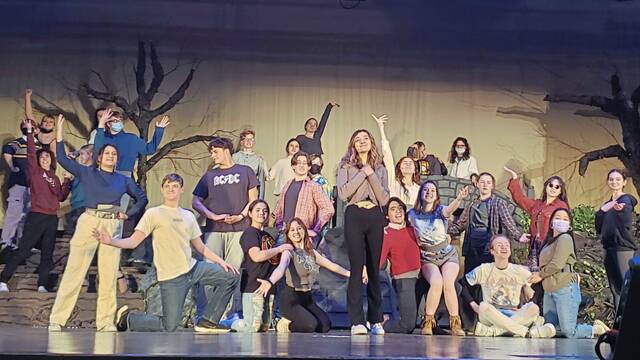 4921370_web1_hj-hamptonmusical-041422-1