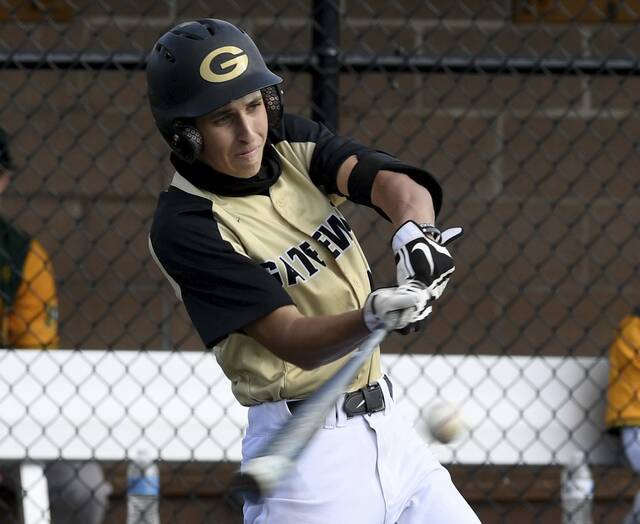 Gateway baseball team off to strong start after extra-inning victory