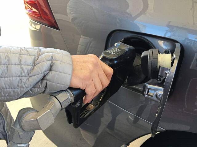 4937660_web1_gtr-gasprice1-030422