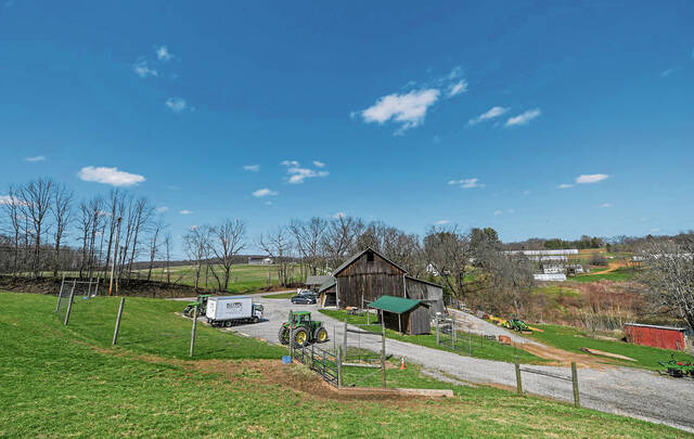 4945738_web1_VND-DillnerFarm103-043022