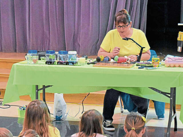 4949618_web1_hj-hamptonpysanky-042122