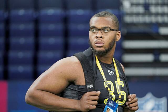 4960813_web1_ptr-nfldraftrdpt2-042822