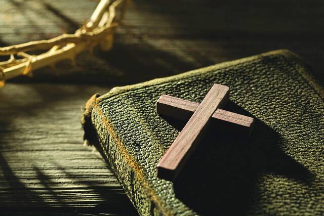 4965525_web1_WEB-crossonbible