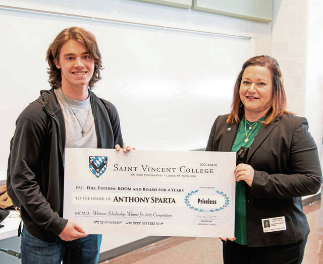 Thomas Jefferson tennis player aces academic competition, wins Saint Vincent scholarship